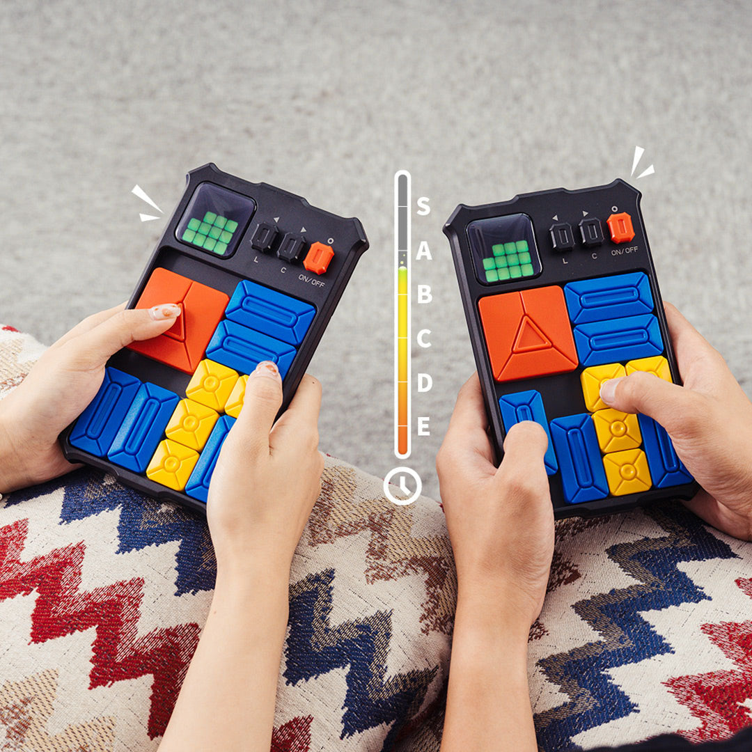 Interactive Superslide puzzle game, ideal for improving focus and strategic thinking skills with sliding patterns and multiple difficulty levels.